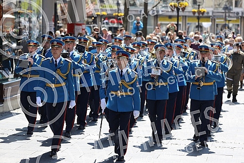 As a gift to the citizens, on the occasion of the Serbian Army Day, the Representative Orchestra of the Guard and the Art Ensemble of the Ministry of Defense As a gift to the citizens, on the occasion of the Serbian Army Day, the Representative Orchestra of the Guard and the Art Ensemble of the Ministry of Defense