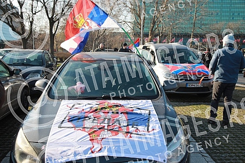 Driving a car called Z to win from the Sava Center to the Church of the Holy Trinity, next to the Church of St. Mark in support of Russia.Voznja automobilima pod nazivom Z za pobedu od Sava centra do hrama Svete Trojice, pored Crkve Svetog Marka u 