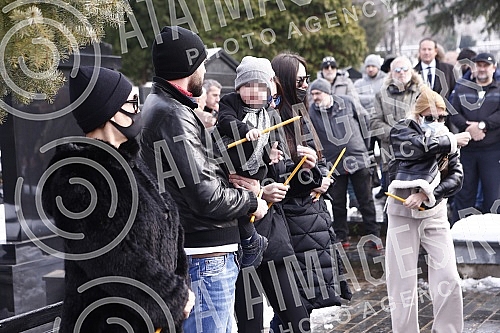 A memorial service on the occasion of the twenty-second anniversary of the death of Zeljko Raznatovic - Arkan was held at the New Cemetery.Pomen povodom dvadeset druge godisnjice od smrti Zeljka Raznatovica - Arkana odrzan je na Novom groblju.