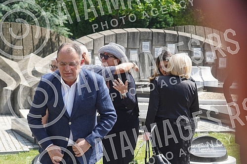 A memorial service on the occasion of the sixth anniversary of Milutin Mrkonjic's death was held in the Alley of Merited Citizens at the New Cemetery, and a QR code was placed on the tombstone, which when wrapped shows information about the late poli A memorial service on the occasion of the sixth anniversary of Milutin Mrkonjic's death was held in the Alley of Merited Citizens at the New Cemetery, and a QR code was placed on the tombstone, which when wrapped shows information about the late poli