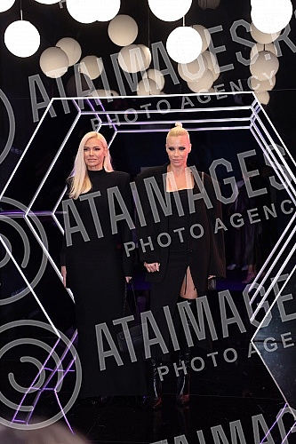 The fashion show of the famous footwear brand Steve Madden was held in Hangar 1 in the Port of Belgrade.Modna revija poznatog brenda obuce Steve Madden odrzana je u Hangaru 1 u Luci Beograd.