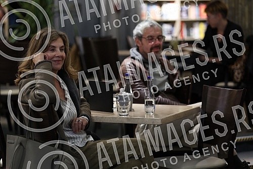 A literary evening with Anto Tomic, an award-winning Croatian writer, journalist and screenwriter, was held in the Bukmarker cafeteria, in the Delfi SKC bookstore.Knjizevno vece s Antom Tomicem, nagradjivanim hrvatskim piscem, novinarom i scenarist