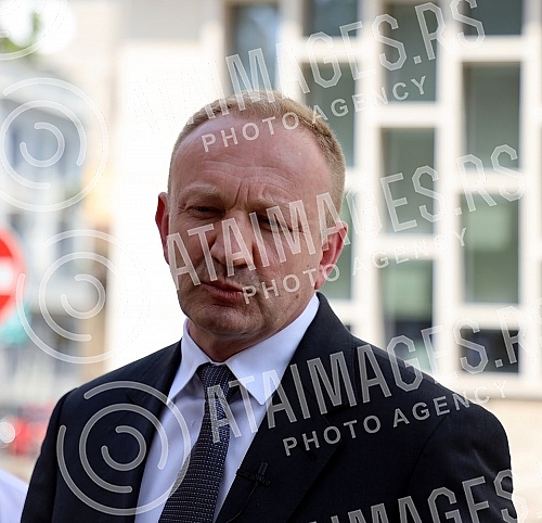 The president of the Freedom and Justice Party, Dragan Djilas, gave a statement to the First Basic Public Prosecutor's Office regarding the charges he filed against Serbian President Aleksandar Vucic and Finance Minister Sinisa Mali for 