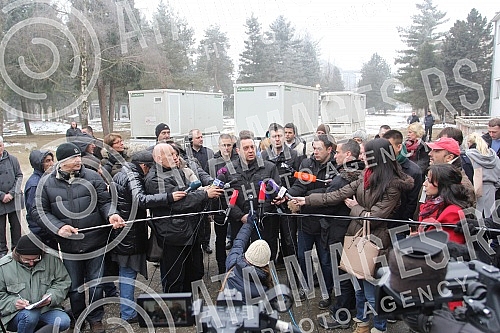 Aleksandar Vulin - Labor Minister, Nebojsa Stefanovic - Interior Minister Zoran Djordjevic - Defence Minister Miroslav Cuckovic - Obrenovac Mayor visited the temporary reception center for migrants.Aleksandar Vulin - ministar za rad, Nebojsa Stefano