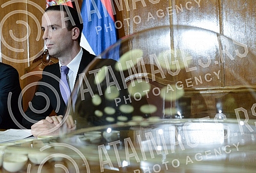 The draw was held which specifies the number of the candidates for election to the President of the Republic of Serbia.Odrzan zreb kojim se utvrdjuje redni broj kandidata na izborima za predsednika Republike Srbije.