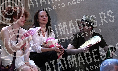 A press conference announcing the program of the 58th October Salon - Belgrade Biennale was held at the Museum of the City of Belgrade.
Konferencija za novinare na kojoj je najavljen program 58. Oktobarskog salona - Beogradskog bijenala odrzana je u A press conference announcing the program of the 58th October Salon - Belgrade Biennale was held at the Museum of the City of Belgrade.
Konferencija za novinare na kojoj je najavljen program 58. Oktobarskog salona - Beogradskog bijenala odrzana je u