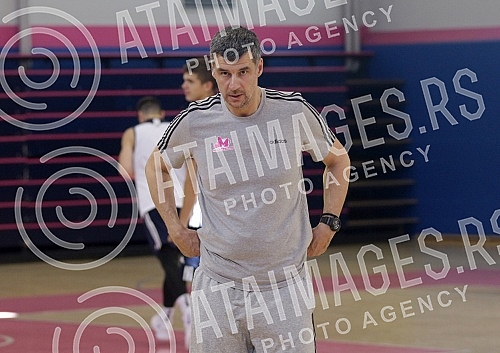 Training of basketball players Mega Bemax and new coach Vlado Jovanovic.Trening kosarkasa Mega Bemax i novog trenera Vlade Jovanovica.
