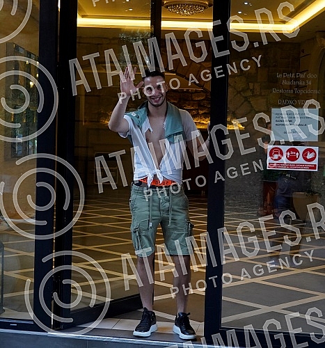 Saban Saulic's grandson, Anderlecht football player Luka Adzic and his wife Aleksandra became parents yesterday, and tonight a celebration was organized in the Topciderac restaurant on the occasion of Lana Adzic's birth.Unuk Sabana Saulica, fudbale