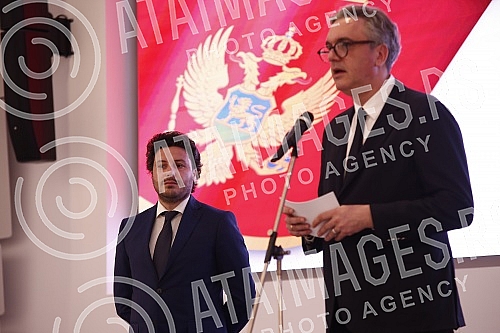 The Prime Minister of Montenegro, Dritan Abazovic, talked with the President of the Serbian Chamber of Commerce, Marko Cadez, and representatives of the Serbian business community about improving economic cooperation between the two countries and str