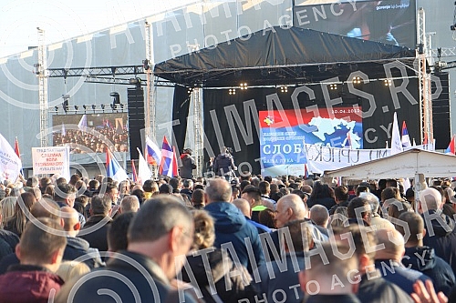 A rally was held in Banja Luka under the slogan Sloboda, initiated by the RS Veterans' Organization, and the reason for the gathering is the decision of the High Representative Christian Schmidt to suspend the Law on Immovable Property for the Functi
