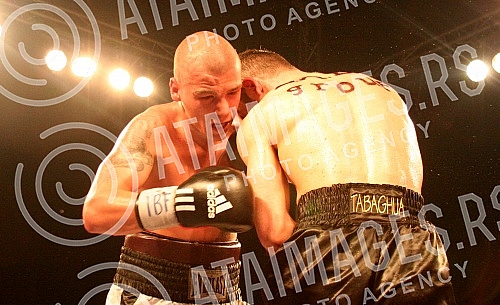 Pinki boxing night. Welter: Stefan Stevanovic (Serbia) vs Karlo Tabaghua (Sweden) Bout for IBF Youth welter title.
Vece profi boksa u Pinkiju, Velter kategorija: Stefan Stevanovic (Srbija) - Karlo Tabaghua (Svedska). Pinki boxing night. Welter: Stefan Stevanovic (Serbia) vs Karlo Tabaghua (Sweden) Bout for IBF Youth welter title.
Vece profi boksa u Pinkiju, Velter kategorija: Stefan Stevanovic (Srbija) - Karlo Tabaghua (Svedska).