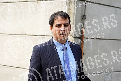 Zoran Kesic in front of the United media studio where the show Zoran Kesic in front of the United media studio where the show