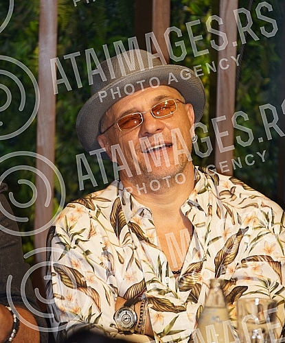 In the Kombank Hall, in the Jazz Canteen in Lisbon, the Plan B Foundation was promoted with the premiere of the first single from the 