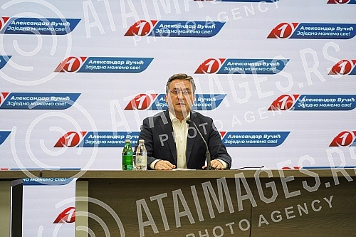 Addressing the media after the completed session of the Presidency of the Serbian Progressive Party.Obaracanje medijima nakon zavrsene sednice Predsednistva Srpske napredne stranke.