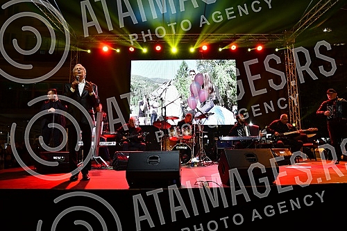 Under the auspices of the city of Kraljevo, a concert by Miroslav Ilic was held on the Square of Serbian Warriors in Kraljevo, originally planned to celebrate the Serbian New Year, but was then postponed due to the extremely bad epidemiological situa