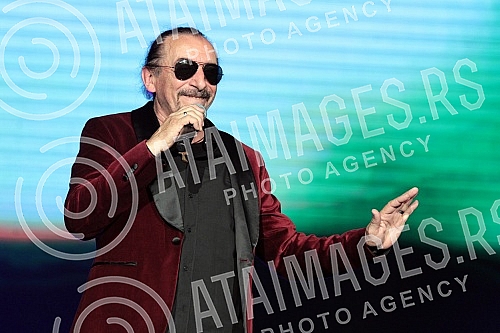 Concert of Zeljko Bebek held in Sava centar.
Koncert Zeljka Bebeka u Sava centru. Concert of Zeljko Bebek held in Sava centar.
Koncert Zeljka Bebeka u Sava centru.