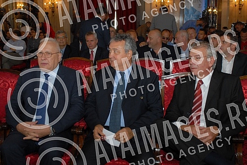 Zreb za Evropsko prvenstvo u vaterpolu koje ce se odrzti u Beogradu 2016, odrzan u Skupstini grada Beograda. Zreb za Evropsko prvenstvo u vaterpolu koje ce se odrzti u Beogradu 2016, odrzan u Skupstini grada Beograda.