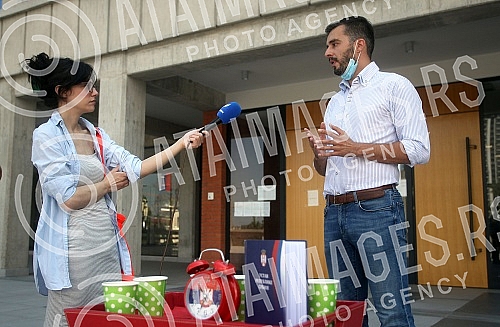 Let's awaken the judiciary with a performance in front of the Palace of Justice, association for the Protection of constitutionality and legality 