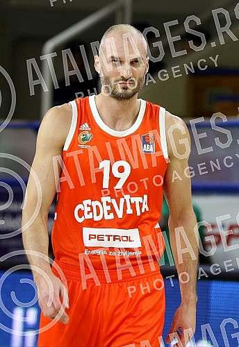 ABA League, 18th round FMP vs Cedevita Olimpija (Slovenia) held in FMP hall.
18 kolo ABA lige izmedju KK FMP i KK Cedevita Olimpija odigrana u hali FMP. ABA League, 18th round FMP vs Cedevita Olimpija (Slovenia) held in FMP hall.
18 kolo ABA lige izmedju KK FMP i KK Cedevita Olimpija odigrana u hali FMP.