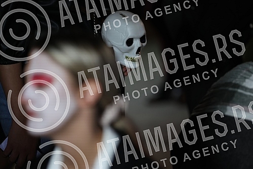 The Embassy of Mexico in Serbia and the Cervantes Institute in Belgrade mark the famous Mexican holiday Day of the Dead with a big celebration and presentation of the traditional altar of the dead.Ambasada Meksika u Srbiji i Institut Servantes u Be