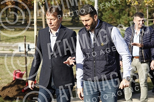 In the Friendship Park in Usce, the Serbian Progressive Party celebrated its 13th birthday by planting 13 trees.In the Friendship Park in Usce, the Serbian Progressive Party celebrated its 13th birthday by planting 13 trees.