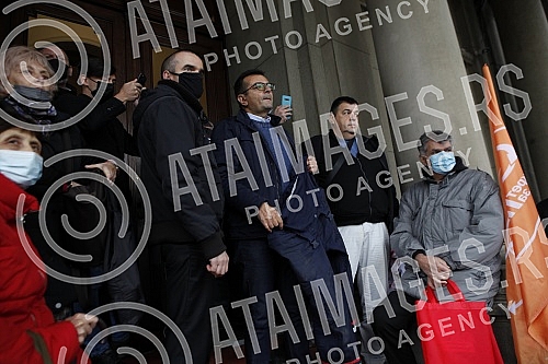 In front of the Belgrade City Assembly, the Movement for Reversal 