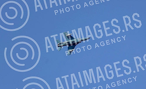 The plane of the Serbian Army patrolled the airspace above the administrative crossing Jarinje.Avion Vojske Srbije patrolirala vazdusnim prostorom iznad administrativnog prelaza Jarinje.