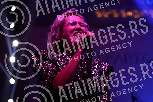 One of the most luxurious voices of the regional music scene, Vanna held her first solo concert in Belgrade in the BitefArtCafe club as part of the tour called 