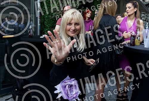 Party on the occasion of a successful fashion show in Paris.Zurka povodom uspesne modne revije u Parizu.