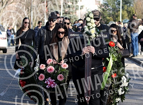 Funeral of Divna Karleusa held on Beanijsko cemetary.Sahrana povodom smrti Divne Karleuse odrzana na Bezanijskom groblju.