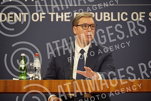 After the meeting with Serbs from Kosovo and Metohija, the President of the Republic of Serbia, Aleksandar Vucic, addressed the public and spoke about the negotiations in Brussels and the situation in Kosovo and Metohija.Posle sastanka sa Srbima sa