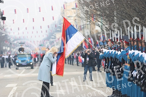 The ceremonial parade on the occasion of the Republic Day was held on Krajina Square in Banja Luka.Svecani defile povodom Dana Republike odrzan je na Trgu Krajine u Banjaluci 