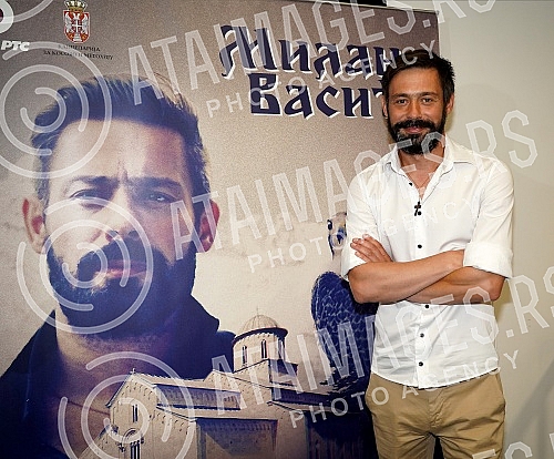 The premiere of the song and the screening of the video 