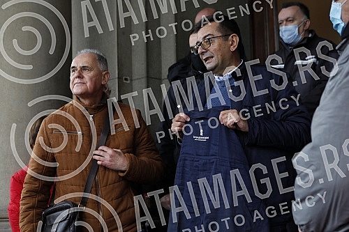 In front of the Belgrade City Assembly, the Movement for Reversal 