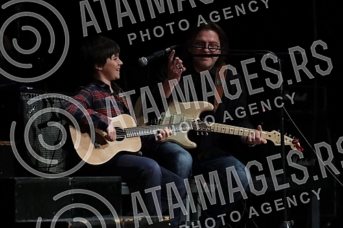 A concert in honor of the legendary drummer Dragoljub Djuricic, the man with the biggest smile on the domestic music scene, was held at the Atelier 212 theater.Koncert u cast legendarnog bubnjara Dragoljuba Djuricica, coveka sa najvecim osmehom na 