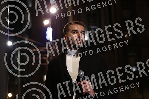 In front of the Presidency, a protest is being held against the excavation of lithium and pine on the territory of the whole of Serbia, under the name 