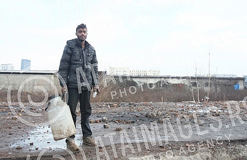 Abandoned hangar behind the bus and train station where the migrants from war-torn countries (Middle East) have found refuge on the road to European Union countries.Napusteni hangar iza autobuske i zelezniccke stanice na kome su migranti iz ratom za