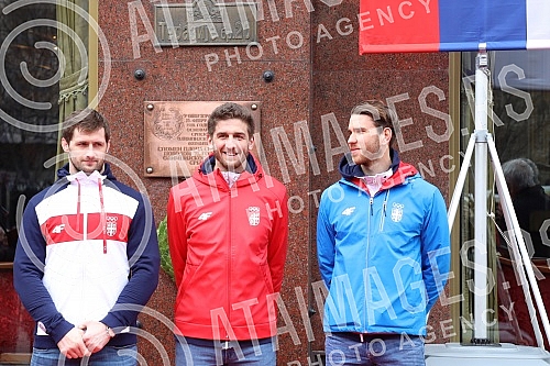 The 112th birthday of the Olympic Committee of Serbia was marked on the plateau in front of the Hotel Moskva.112. rodjendan Olimpijskog komiteta Srbije obelezen je na platou ispred hotela Moskva.