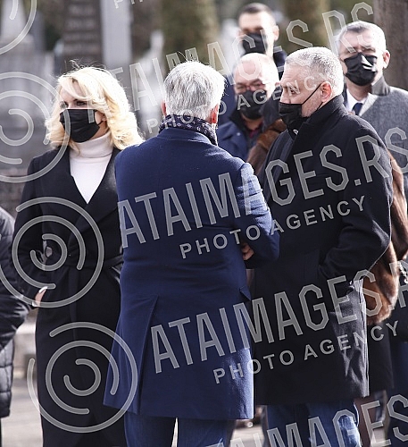 Burial of journalist Ksenija Vucic at the New Cemetery.
Sahrana novinarke Ksenije Vucic na Novom groblju.
Burial of journalist Ksenija Vucic at the New Cemetery.
Sahrana novinarke Ksenije Vucic na Novom groblju.