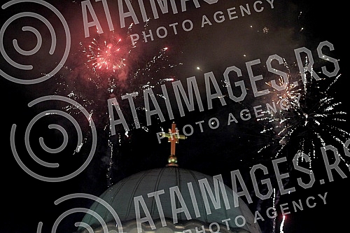 Proslava, sa vatrometom, Srpske (Pravoslavne) Nove godine ispred Hrama Svetog Save. Proslava, sa vatrometom, Srpske (Pravoslavne) Nove godine ispred Hrama Svetog Save.