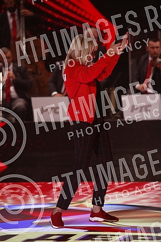 In the RTS studio in Kosutnjak, the recording of a new music sou program, the Music Derby show, has started, as a sign of support for our national team, which is going to Qatar for the football championship.U studiju RTS na Kosutnjaku pocelo je sni