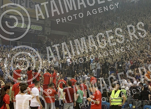 Serbian basketball League (KLS) playoffs final, 4th game, between KK Crvena Zvezda Telekom and KK Partizan NIS played at Aleksandar Nikolic sports hall.
Cetvrta utakmica finala plej ofa Kosarkaske Lige Srbije (KLS) izmedju kosarkasa Crvene zvezde Tel Serbian basketball League (KLS) playoffs final, 4th game, between KK Crvena Zvezda Telekom and KK Partizan NIS played at Aleksandar Nikolic sports hall.
Cetvrta utakmica finala plej ofa Kosarkaske Lige Srbije (KLS) izmedju kosarkasa Crvene zvezde Tel