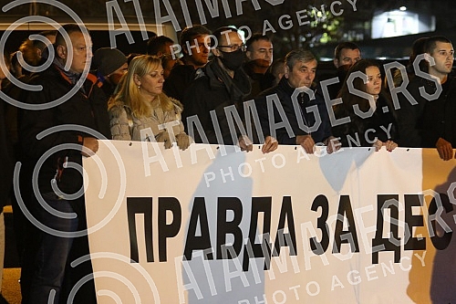Parents, family and friends of little Despot Mrdjic, who was killed in Prvomajska Street in Zemun on November 24, 2020, when his leg was stuck in the door when getting off the bus, gathered tonight, on the anniversary of his death, and blocked traffi Parents, family and friends of little Despot Mrdjic, who was killed in Prvomajska Street in Zemun on November 24, 2020, when his leg was stuck in the door when getting off the bus, gathered tonight, on the anniversary of his death, and blocked traffi
