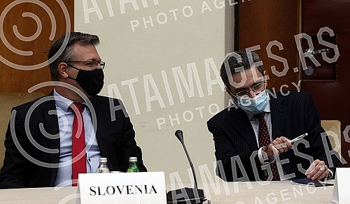 A meeting between Foreign Minister Nikola Selakovic and the Head of the EU Delegation to Serbia, Emanuele Giaufret, and the ambassadors of EU members accredited to Serbia was held at the Palace of Serbia. U Palati Srbija odrzan je sastanak ministra