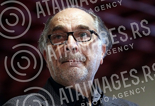 Actor Petar Bozovic was awarded the prize of the Association of dramatic artists of Serbia for his life's work in 2020 - the Dobrica ring award.Glumcu Petru Bozovicu urucena nagrada  Udruzenja dramskih umetnika Srbije za zivotno delo u 2020. godini