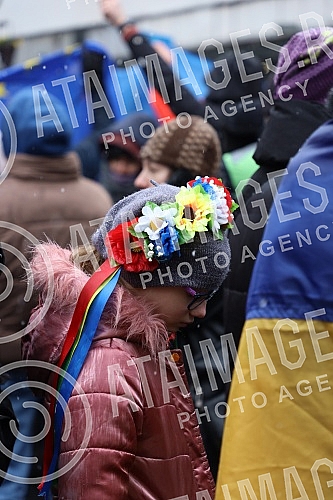 A gathering of non-governmental organizations against the Russian invasion of Ukraine began in Knez Mihailova Street in downtown Belgrade, in front of the Cultural Center.
Skup nevladinih organizacija protiv ruske invazije na Ukrajinu, poceo je u Kn A gathering of non-governmental organizations against the Russian invasion of Ukraine began in Knez Mihailova Street in downtown Belgrade, in front of the Cultural Center.
Skup nevladinih organizacija protiv ruske invazije na Ukrajinu, poceo je u Kn