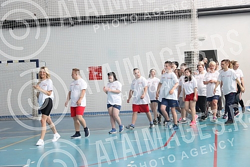 Girls with Down Syndrome and doctors from the UCC, with the support of singer Milica Pavlovic, played the game 