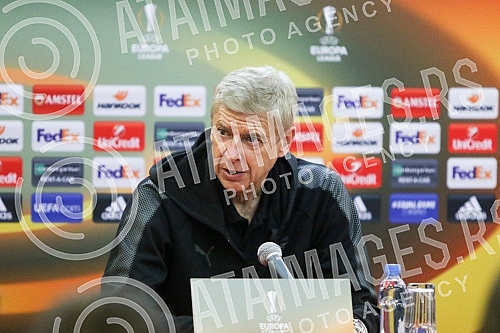 Press conference of Arsenal FC held on stadium Rajko Mitic.
Konferencija FK Arsenal odrzana na station Rajko Mitic. Press conference of Arsenal FC held on stadium Rajko Mitic.
Konferencija FK Arsenal odrzana na station Rajko Mitic.