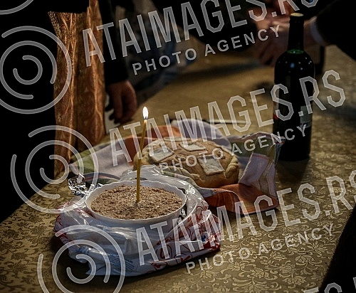 The Serbian orthodox church celebrates St. Nicholas - believers in the Church of St. Nicholas, which is located within the complex of the New cemetery.
Srpska pravoslavna crkva slavi Svetog Nikolu - vernici u Crkvu Svetog Nikole koja se nalazi u ok The Serbian orthodox church celebrates St. Nicholas - believers in the Church of St. Nicholas, which is located within the complex of the New cemetery.
Srpska pravoslavna crkva slavi Svetog Nikolu - vernici u Crkvu Svetog Nikole koja se nalazi u ok