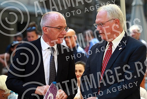 The ceremony of placing the first 10 